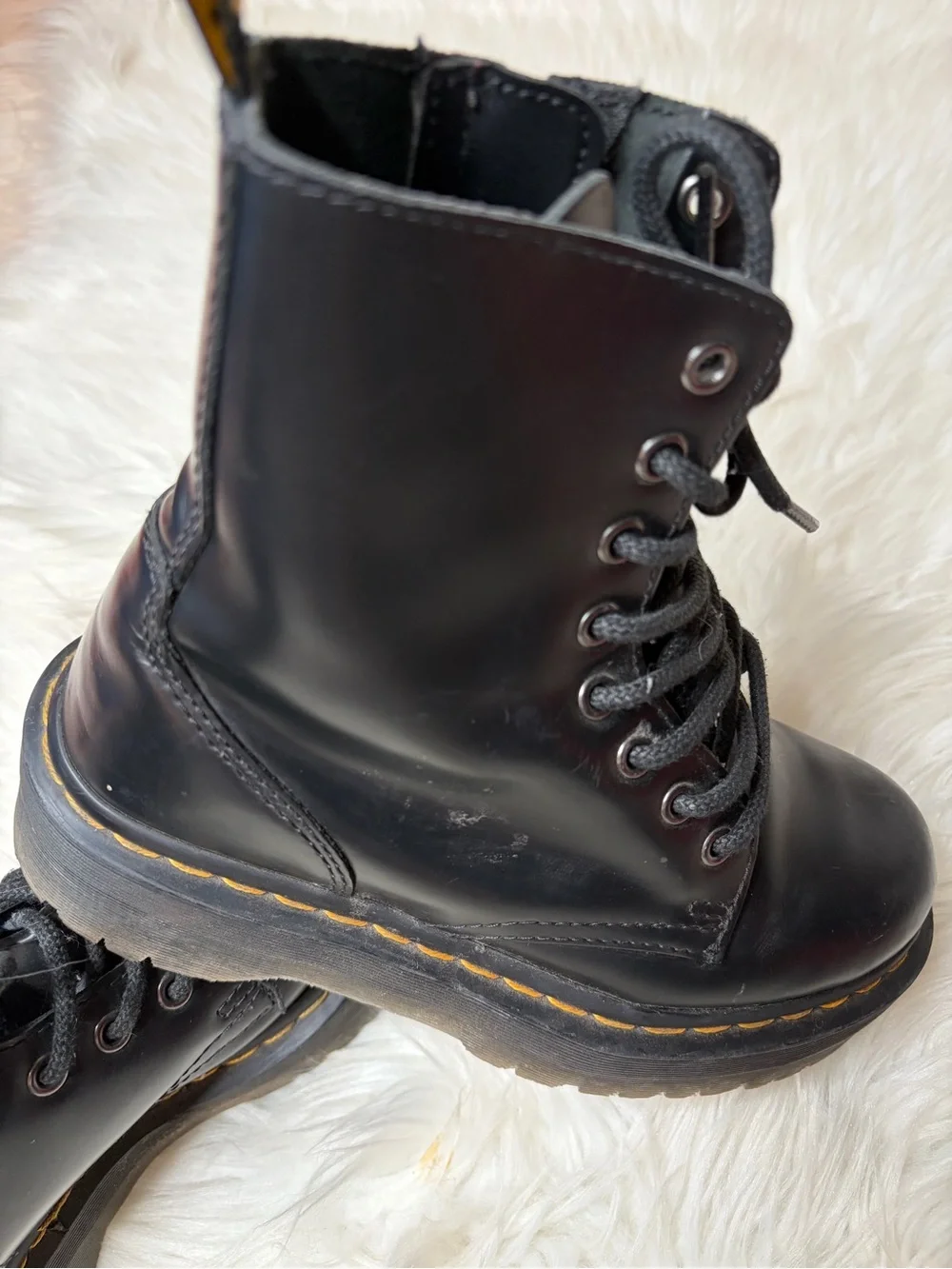🖤Dr. Marten Jadon black platform combat boots size 6
